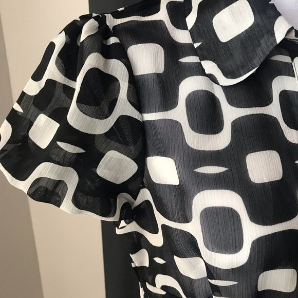 NWOT! Cute Black & White Sheer Top - Like New! - Picture 2 of 4